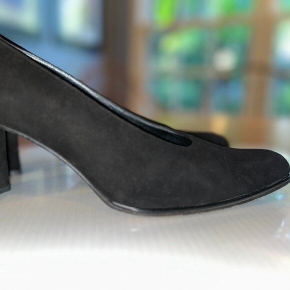 Stuart Weitzman Black Suede Pump, 3" heel, Size 9B - Picture 1 of 7